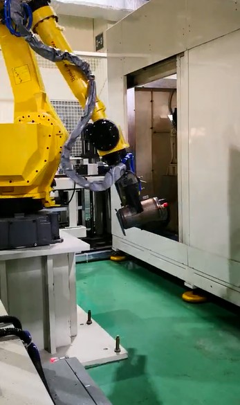 压缩机自动焊接（机器人搬运加OTC焊机）.jpg